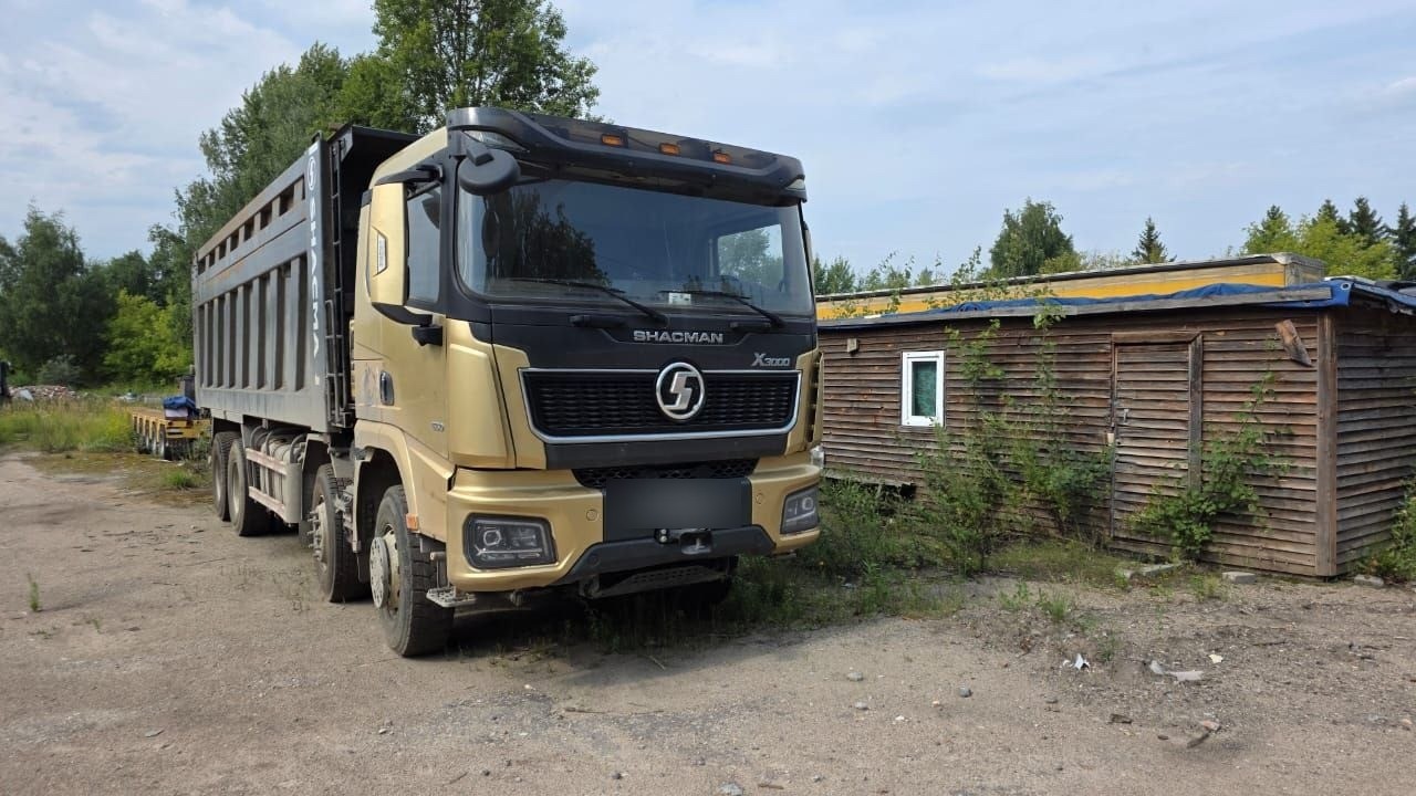 Самосвал SHACMAN SX331863366 — фото из нашего парка